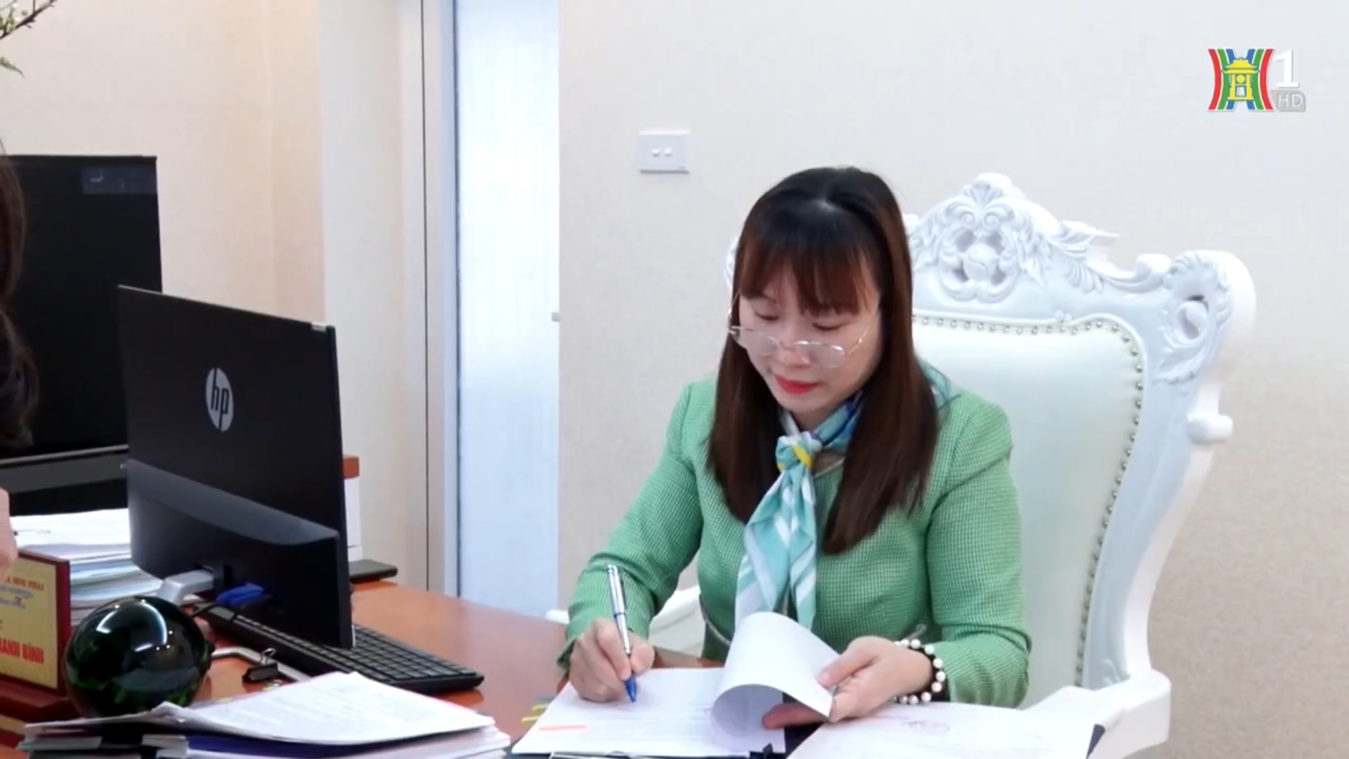 NGƯỜI NỮ BÁC SĨ HẾT LÒNG VÌ BỆNH NHÂN